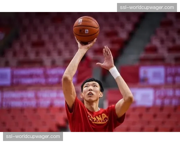 技术台视角：辽宁队第二节5分钟内打出5次“防守成功到得分”的流畅转换